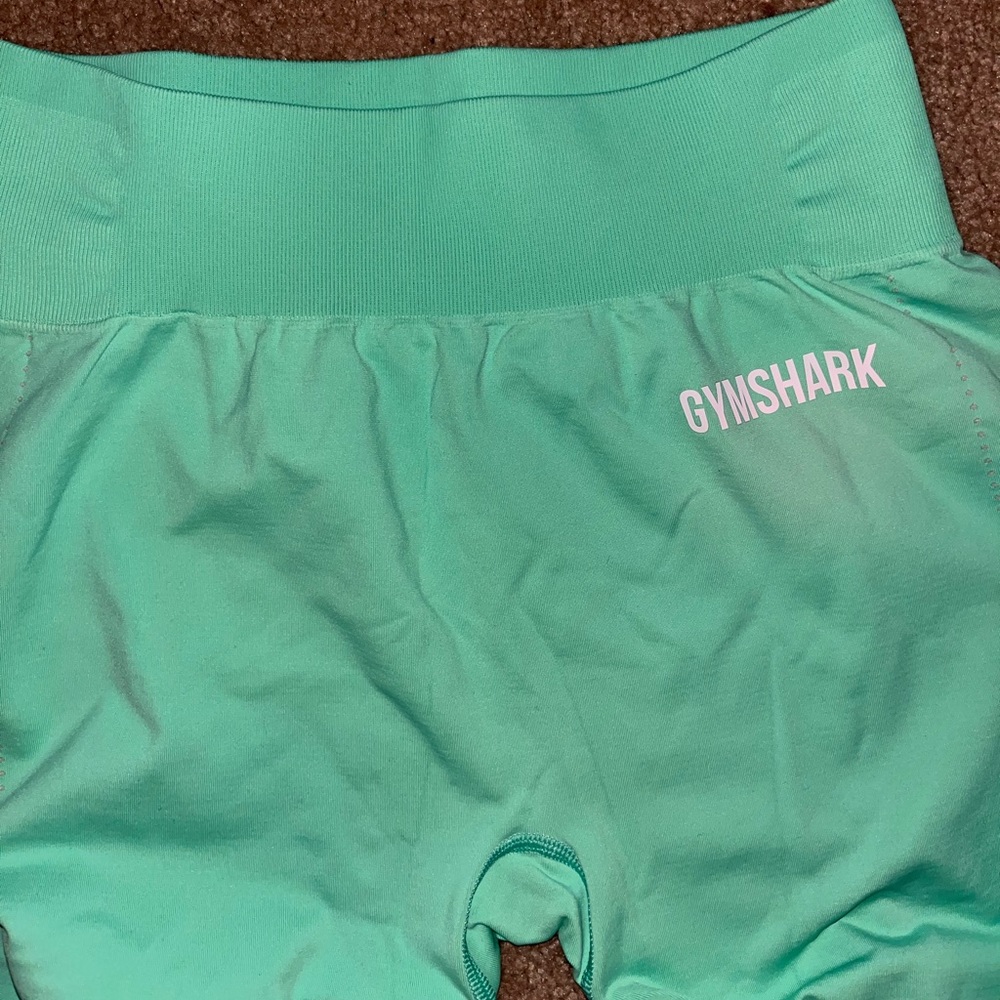 ADORABLE gymshark leggings!!!